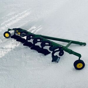 SOLD *********John Deere 6 Bottom Swivel Plow